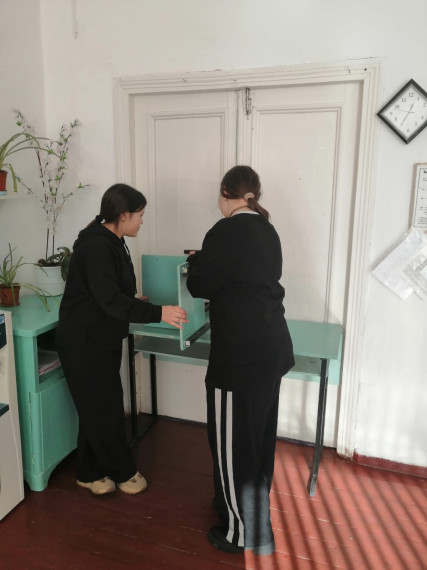блокировка и баррикадирование дверей..